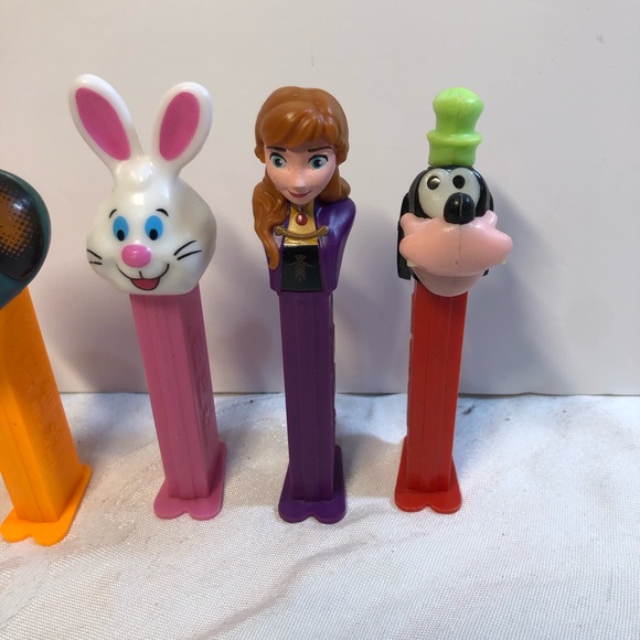 Lot of 7 Vintage Pez Dispensers Goofy, bunny, Mickey, Yoshi, Disney - Picture 2 of 13